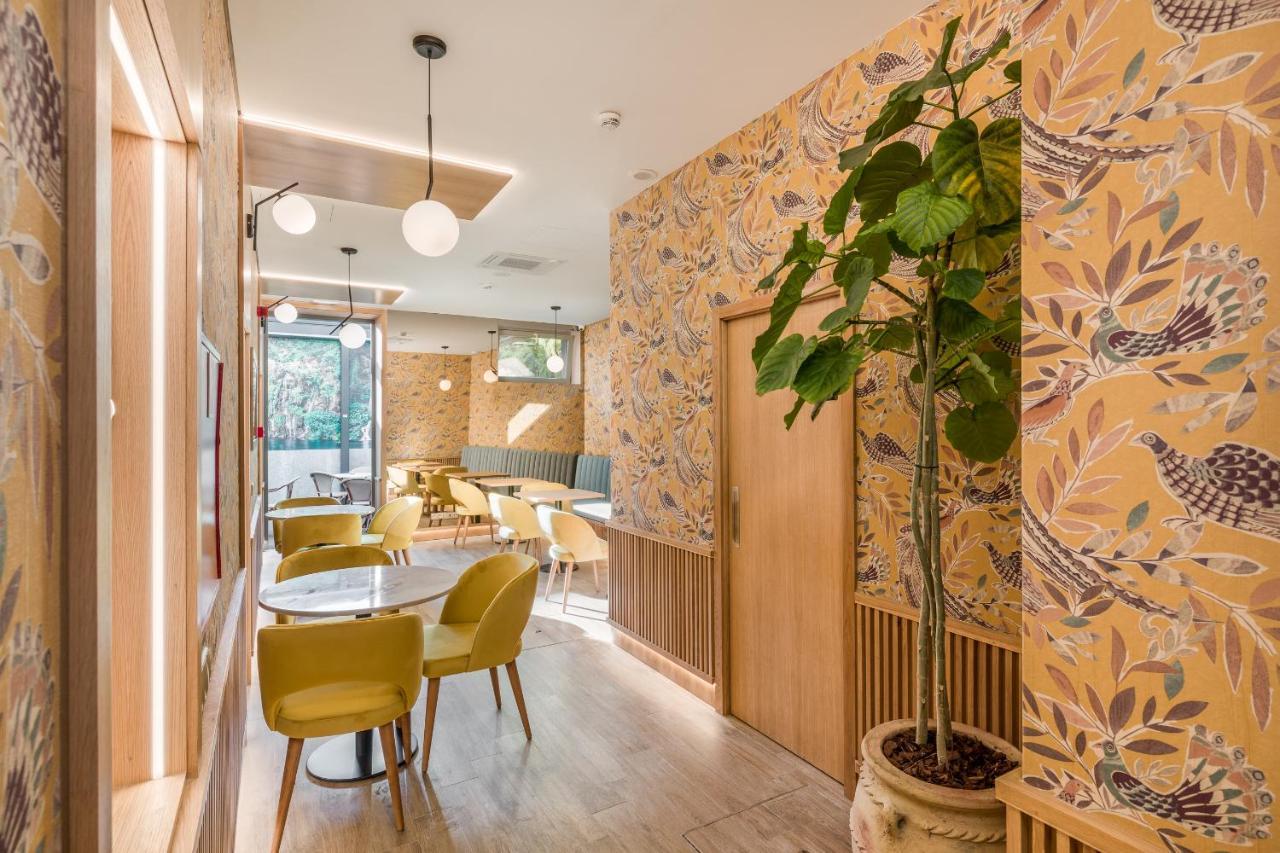 Apartahotel Legends House By Sweet 2*